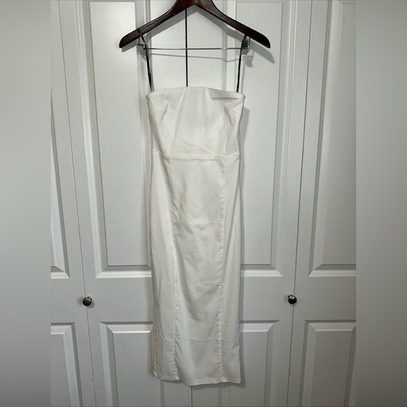 Forever 21 Dresses & Skirts - Forever 21 Lightweight Strapless Bodycon Midi Dress M White NWT